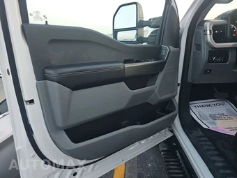 2026 Ford Super Duty F-250 XLT Crew Cab Medium Bed - miniatura 9