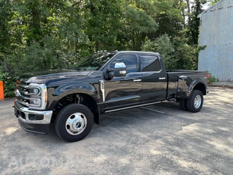 2026 Ford Super Duty F-350 King Ranch Crew Cab Long Bed DRW - miniatura 1