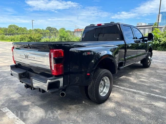 2026 Ford Super Duty F-350 King Ranch Crew Cab Long Bed DRW - miniatura 12