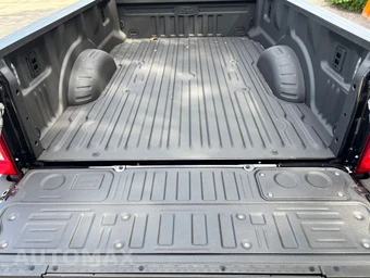 2026 Ford Super Duty F-350 King Ranch Crew Cab Long Bed DRW - miniatura 9