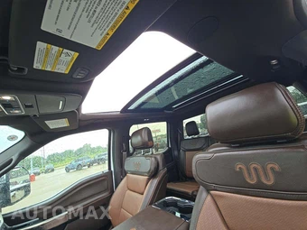 2026 Ford Super Duty F-350 King Ranch Crew Cab Long Bed DRW - miniatura 11