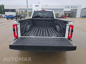 2026 Ford Super Duty F-350 King Ranch Crew Cab Long Bed DRW - miniatura 14
