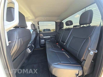 2026 Ford Super Duty F-350 Lariat Crew Cab Long Bed - miniatura 10