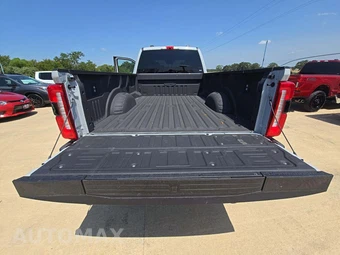 2026 Ford Super Duty F-350 Lariat Crew Cab Long Bed - miniatura 11