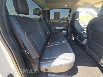 2026 Ford Super Duty F-350 Lariat Crew Cab Long Bed - miniatura 13