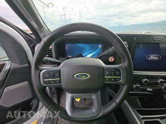 2026 Ford Super Duty F-350 Lariat Crew Cab Long Bed DRW - miniatura 10