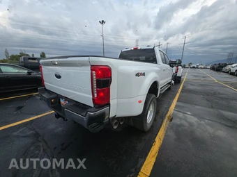 2026 Ford Super Duty F-350 Lariat Crew Cab Long Bed DRW - miniatura 4