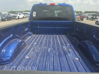 2026 Ford Super Duty F-350 Lariat Crew Cab Long Bed DRW - miniatura 16
