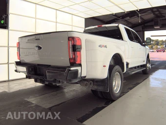 2026 Ford Super Duty F-350 Lariat Crew Cab Long Bed DRW - miniatura 4