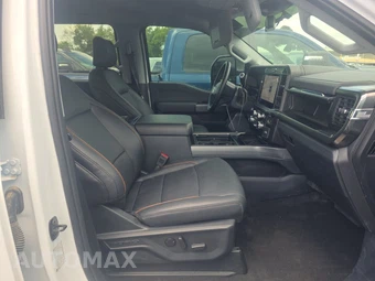 2026 Ford Super Duty F-350 Lariat Crew Cab Long Bed DRW - miniatura 8