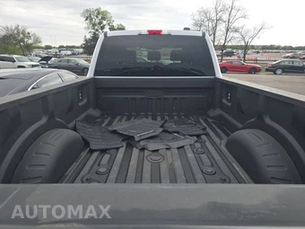 2026 Ford Super Duty F-350 Lariat Crew Cab Long Bed DRW - miniatura 16