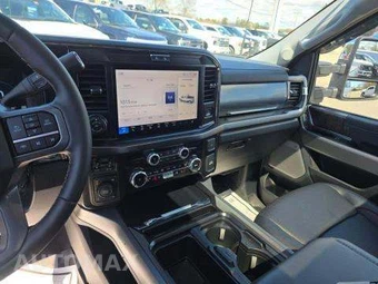 2026 Ford Super Duty F-350 Lariat Crew Cab Medium Bed - miniatura 11