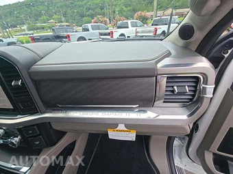 2026 Ford Super Duty F-350 Platinum Crew Cab Long Bed DRW - miniatura 16