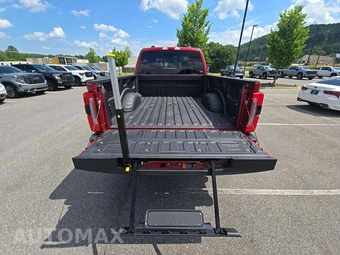 2026 Ford Super Duty F-350 Platinum Crew Cab Medium Bed - miniatura 11