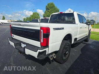 2026 Ford Super Duty F-350 Platinum Crew Cab Medium Bed - miniatura 3