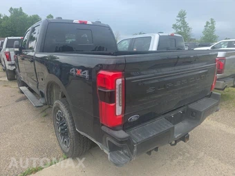 2026 Ford Super Duty F-350 Platinum Crew Cab Medium Bed - miniatura 6