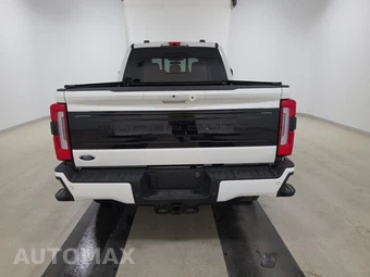 2026 Ford Super Duty F-350 Platinum Crew Cab Medium Bed - miniatura 5