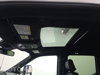 2026 Ford Super Duty F-350 Platinum Crew Cab Medium Bed - miniatura 17