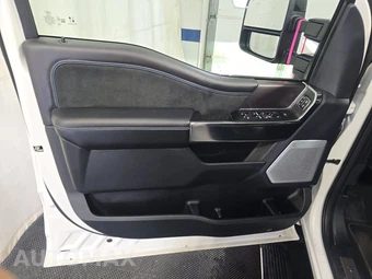 2026 Ford Super Duty F-350 Platinum Crew Cab Medium Bed - miniatura 9