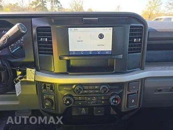 2026 Ford Super Duty F-350 XL Crew Cab Medium Bed - miniatura 11