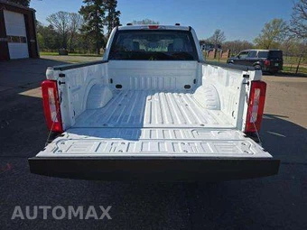 2026 Ford Super Duty F-350 XL Crew Cab Medium Bed - miniatura 15
