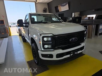 2026 Ford Super Duty F-350 XL Regular Cab Long Bed - miniatura 3