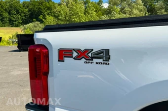 2026 Ford Super Duty F-350 XLT Extended Cab Medium Bed w/Rear Doors - miniatura 18