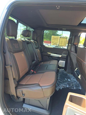 2026 Ford Super Duty F-450 King Ranch Crew Cab Long Bed DRW - miniatura 16