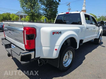 2026 Ford Super Duty F-450 King Ranch Crew Cab Long Bed DRW - miniatura 3