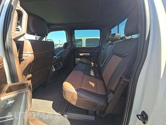 2026 Ford Super Duty F-450 King Ranch Crew Cab Long Bed DRW - miniatura 10