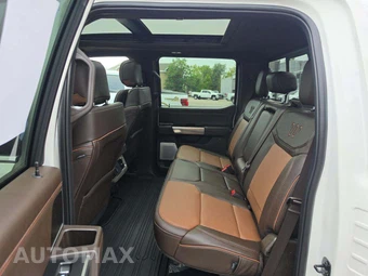 2026 Ford Super Duty F-450 King Ranch Crew Cab Long Bed DRW - miniatura 13