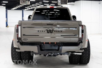 2026 Ford Super Duty F-450 King Ranch Crew Cab Long Bed DRW - miniatura 13