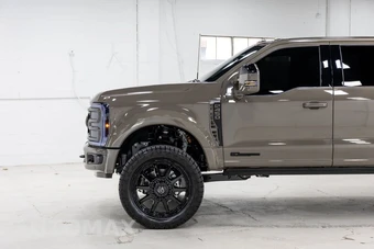 2026 Ford Super Duty F-450 King Ranch Crew Cab Long Bed DRW - miniatura 19