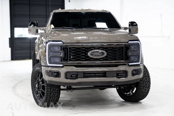 2026 Ford Super Duty F-450 King Ranch Crew Cab Long Bed DRW - miniatura 2