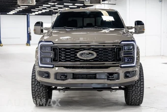 2026 Ford Super Duty F-450 King Ranch Crew Cab Long Bed DRW - miniatura 21