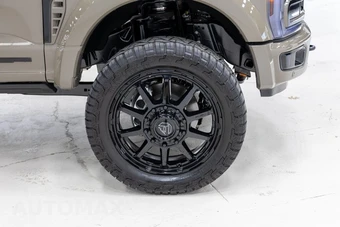 2026 Ford Super Duty F-450 King Ranch Crew Cab Long Bed DRW - miniatura 26