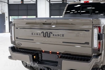 2026 Ford Super Duty F-450 King Ranch Crew Cab Long Bed DRW - miniatura 34