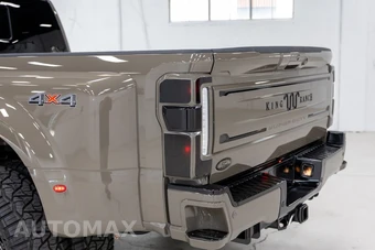 2026 Ford Super Duty F-450 King Ranch Crew Cab Long Bed DRW - miniatura 35