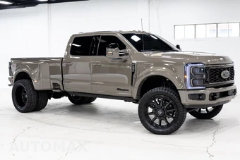 2026 Ford Super Duty F-450 King Ranch Crew Cab Long Bed DRW - miniatura 4