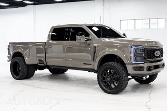 2026 Ford Super Duty F-450 King Ranch Crew Cab Long Bed DRW - miniatura 7