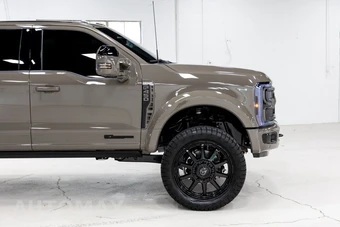2026 Ford Super Duty F-450 King Ranch Crew Cab Long Bed DRW - miniatura 8