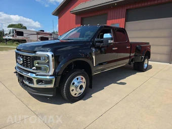 2026 Ford Super Duty F-450 King Ranch Crew Cab Long Bed DRW
