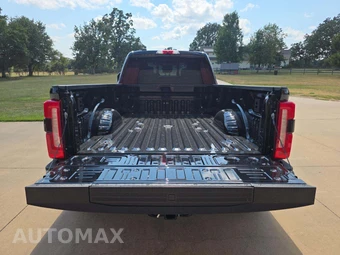2026 Ford Super Duty F-450 King Ranch Crew Cab Long Bed DRW - miniatura 14
