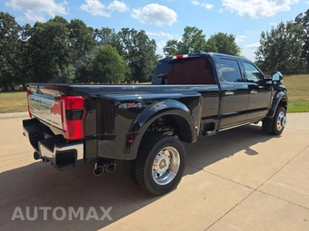 2026 Ford Super Duty F-450 King Ranch Crew Cab Long Bed DRW - miniatura 3