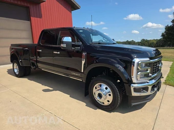2026 Ford Super Duty F-450 King Ranch Crew Cab Long Bed DRW - miniatura 4