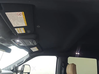2026 Ford Super Duty F-450 Lariat Crew Cab Long Bed DRW - miniatura 17