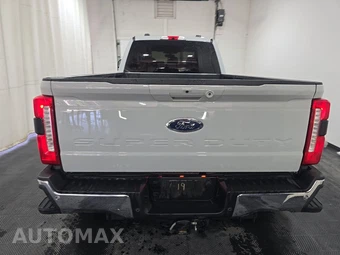 2026 Ford Super Duty F-450 Lariat Crew Cab Long Bed DRW - miniatura 5