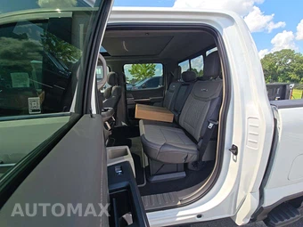 2026 Ford Super Duty F-450 Platinum Crew Cab Long Bed DRW - miniatura 10