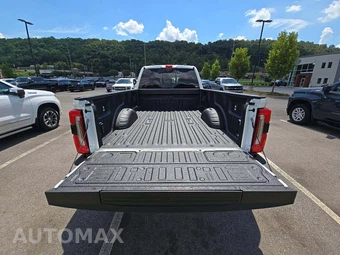 2026 Ford Super Duty F-450 Platinum Crew Cab Long Bed DRW - miniatura 11