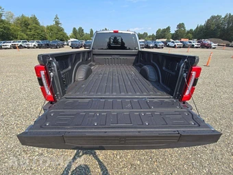 2026 Ford Super Duty F-450 Platinum Crew Cab Long Bed DRW - miniatura 11